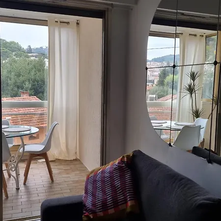 Charming Flat With Terrace And Swimming Pool