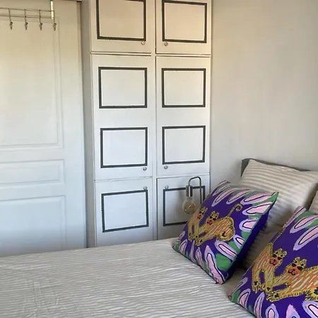 דירה Charming Flat With Terrace And Swimming Pool *